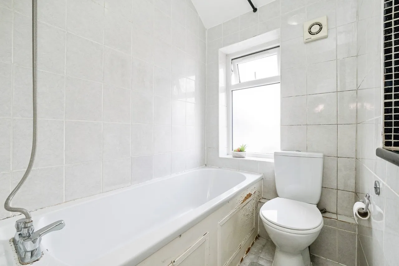 Thetford Road, Dagenham, RM9, photo 7