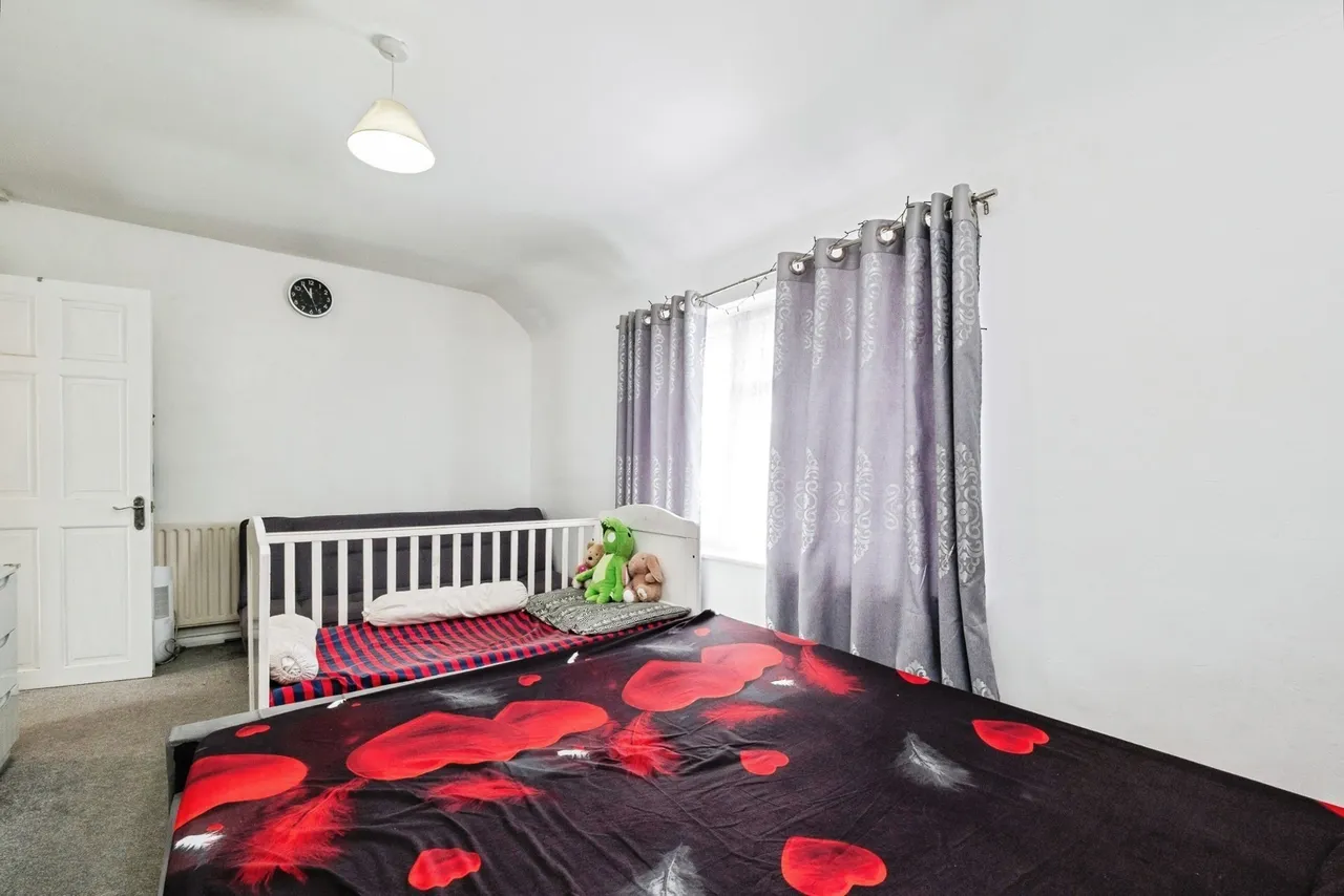 Thetford Road, Dagenham, RM9, photo 18