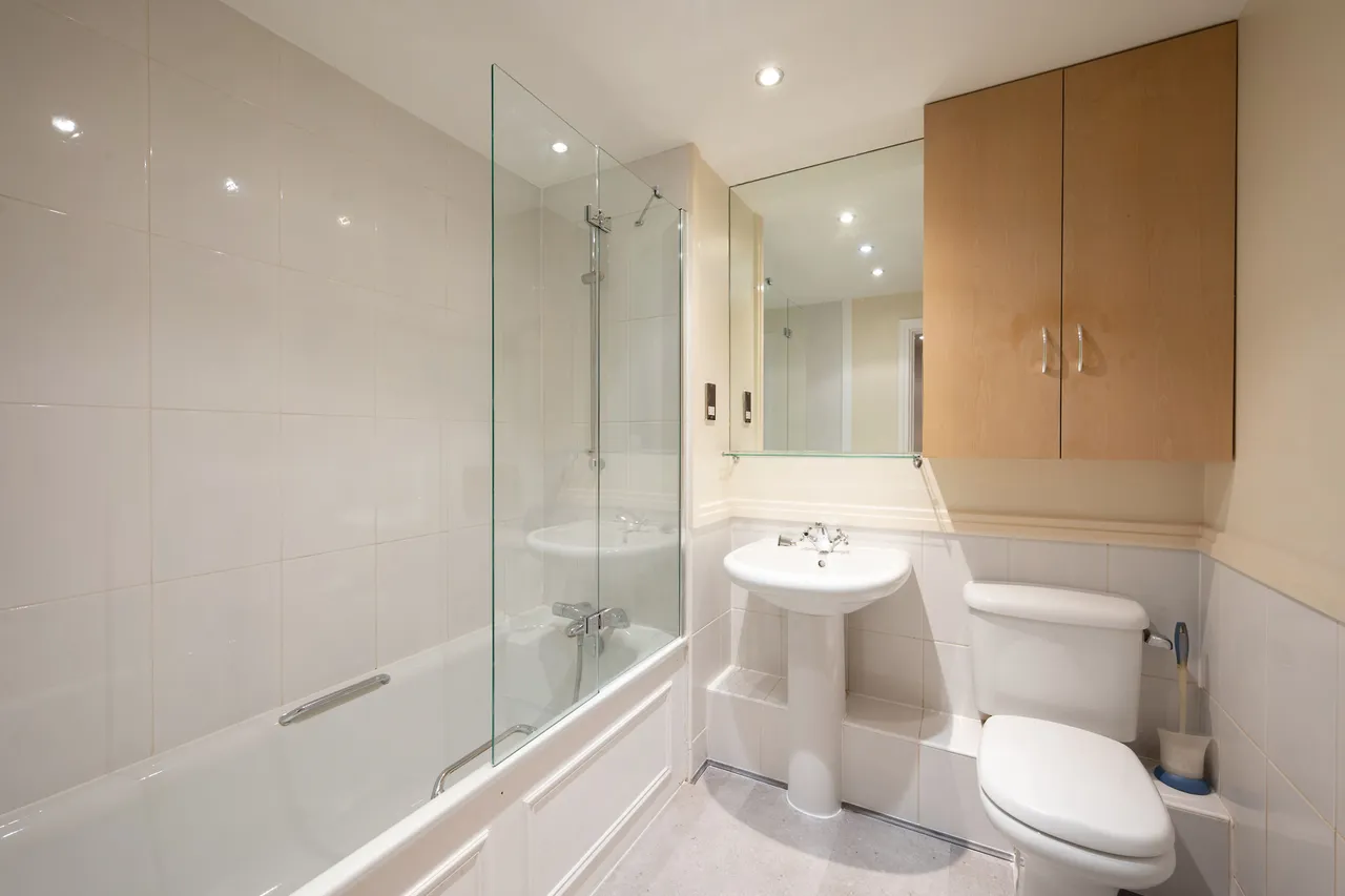199 Compass House, Riverside West, Smugglers Way, London, photo 6