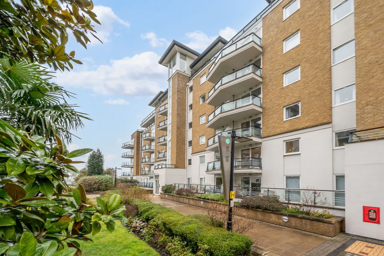 flat to rent — 199 Compass House, Riverside West, Smugglers Way, London