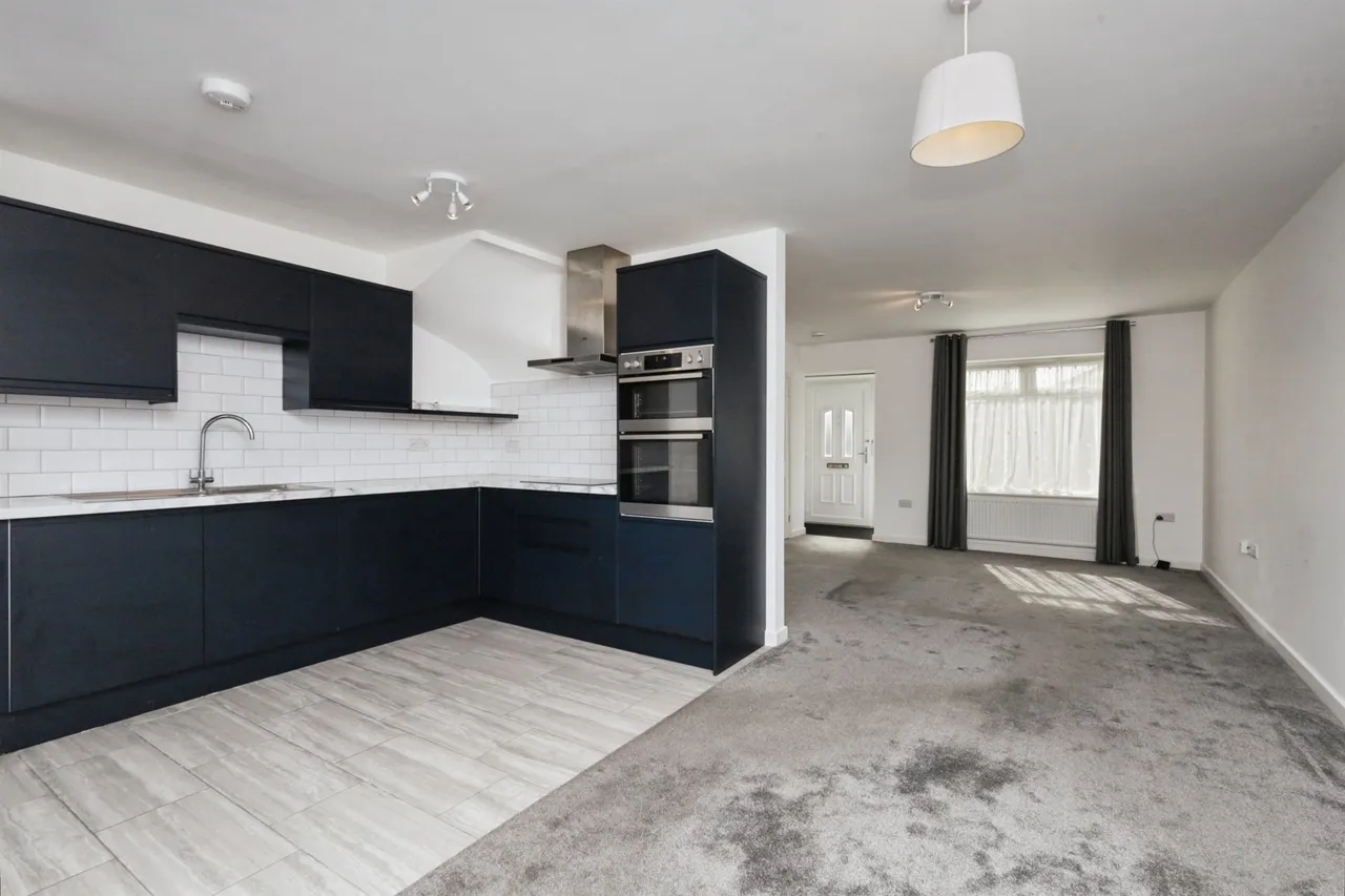 Seven Sisters Road, Eastbourne, BN22, photo 3