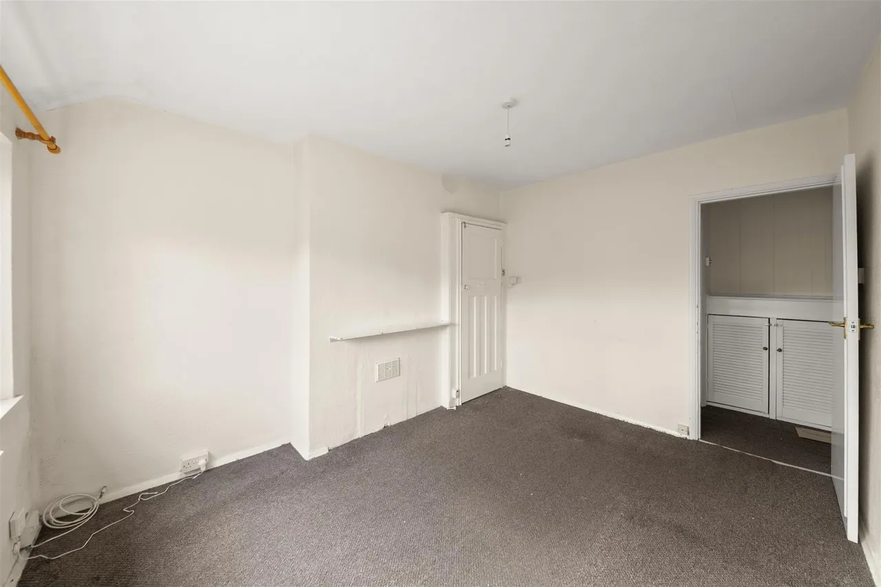 Ashford Avenue, Hayes, photo 4