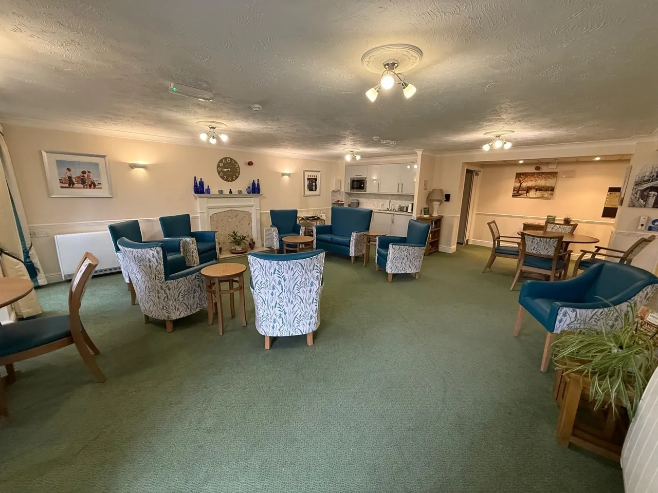 Upper Gordon Road, GU15, photo 6