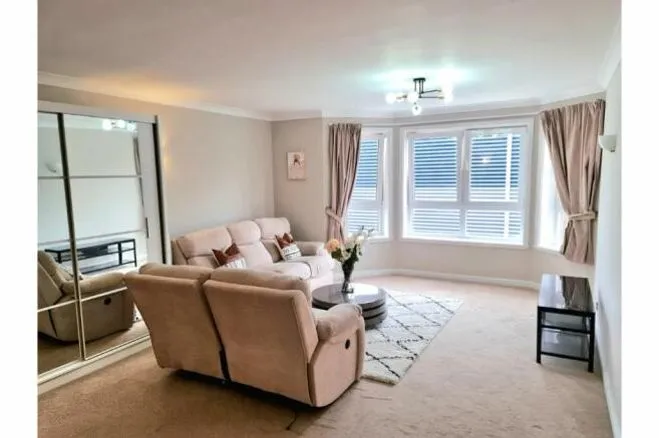 Homer Drive, London, E14, photo 2