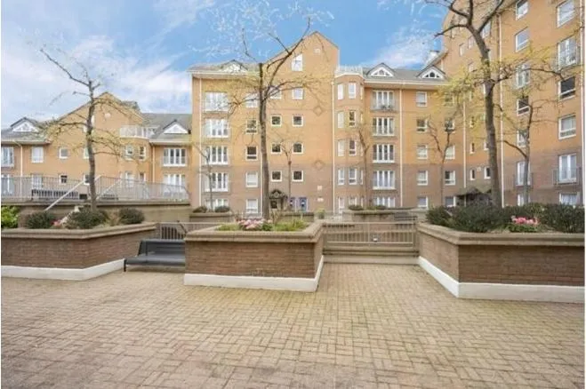 Homer Drive, London, E14, photo 13