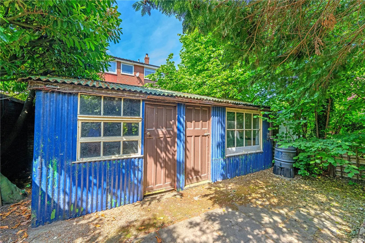 Tudor Road, Hampton, TW12 2NG, photo 13