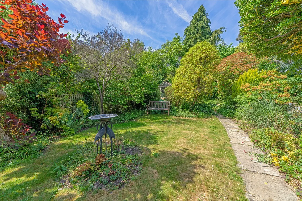 Tudor Road, Hampton, TW12 2NG, photo 12