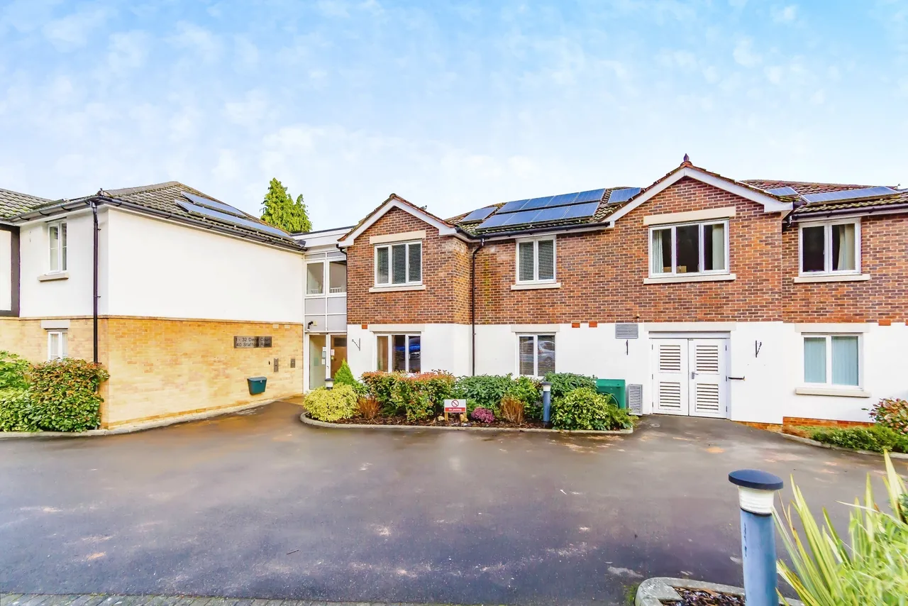 Dene Court, 40 Stafford Road, Caterham, Surrey, CR3, photo 17