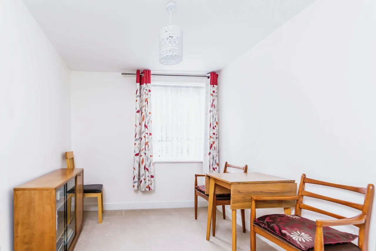 Dene Court, 40 Stafford Road, Caterham, Surrey, CR3, photo 12
