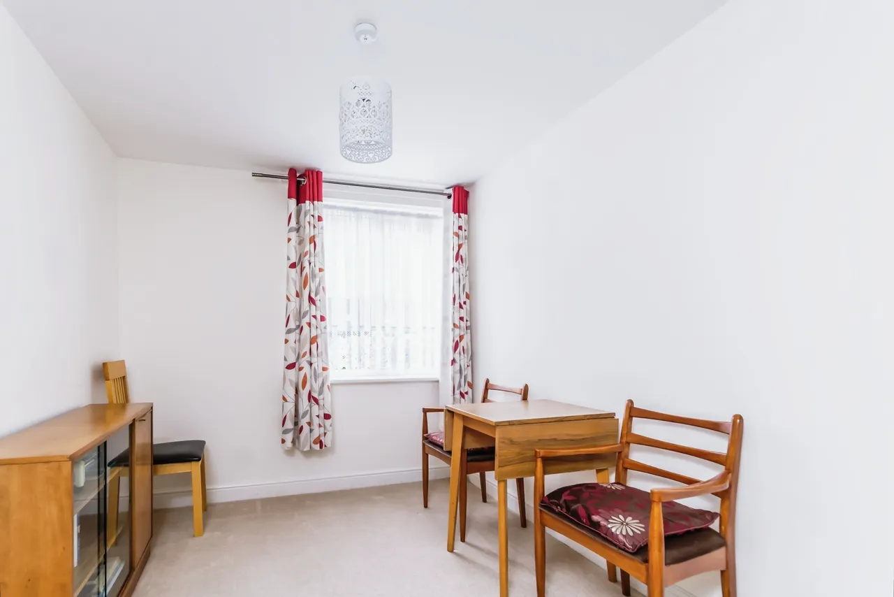 Dene Court, 40 Stafford Road, Caterham, Surrey, CR3, photo 9