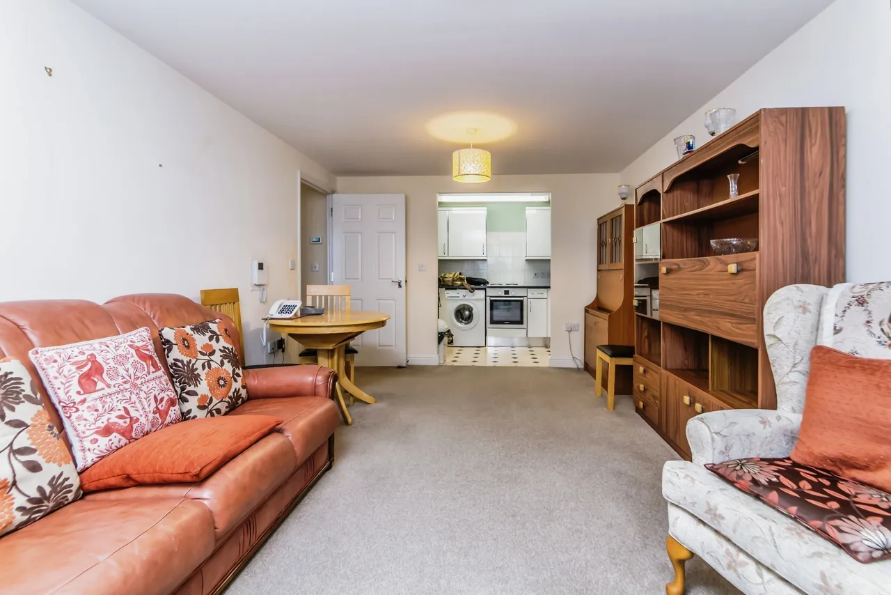 Dene Court, 40 Stafford Road, Caterham, Surrey, CR3, photo 14