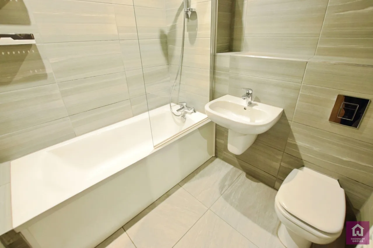 Lower Broughton Road, Salford, M7, photo 15