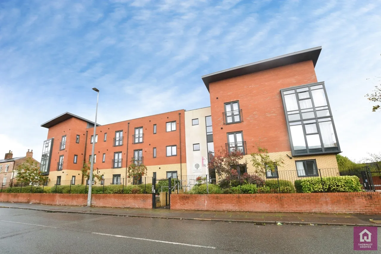 Lower Broughton Road, Salford, M7, photo 16
