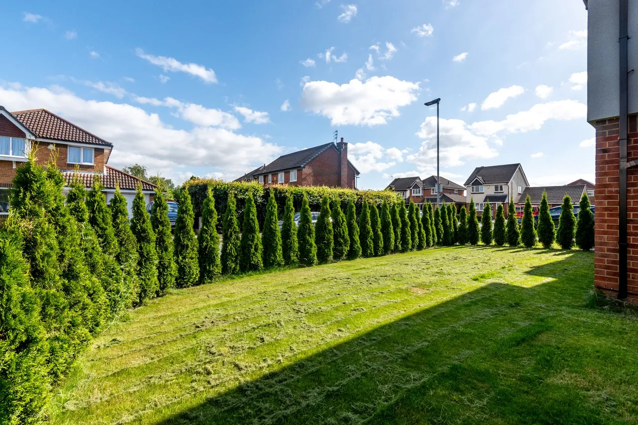 Nottingham Close, Woolston, Warrington, Warrington, WA1 4QY, photo 16