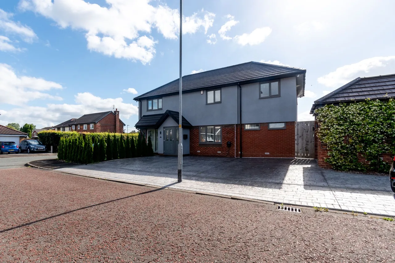 Nottingham Close, Woolston, Warrington, Warrington, WA1 4QY, photo 14
