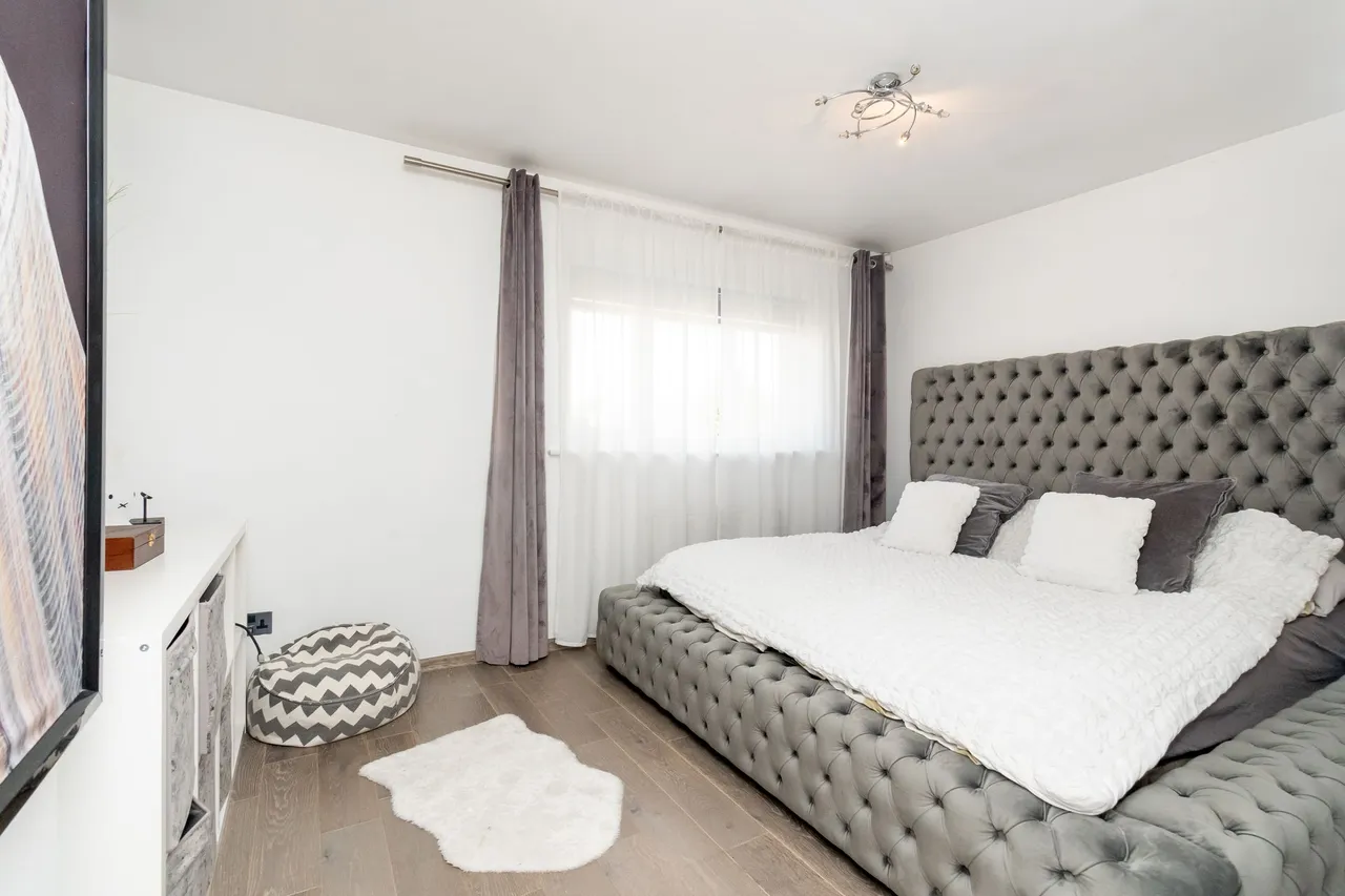 Nottingham Close, Woolston, Warrington, Warrington, WA1 4QY, photo 6