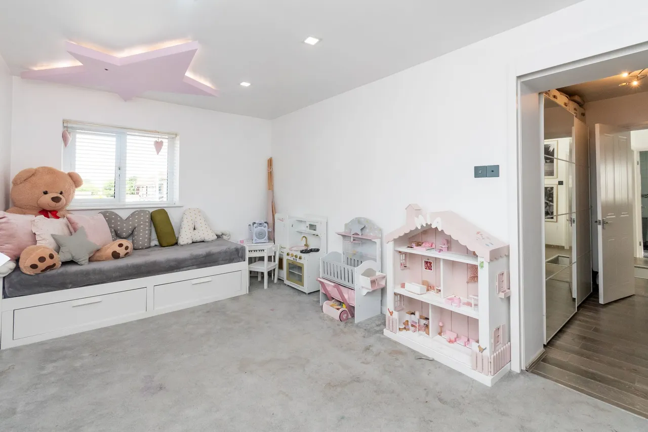 Nottingham Close, Woolston, Warrington, Warrington, WA1 4QY, photo 7
