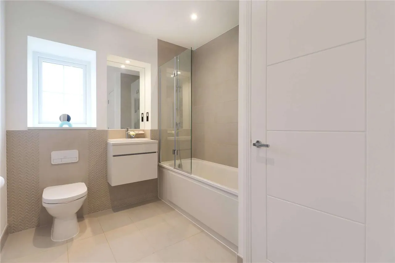 Hockbury Crescent, Tunbridge Wells, Kent, TN2 5GN, photo 12
