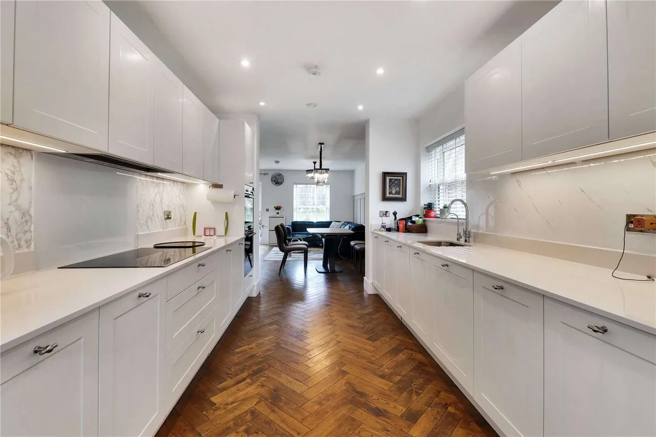 Hockbury Crescent, Tunbridge Wells, Kent, TN2 5GN, photo 5