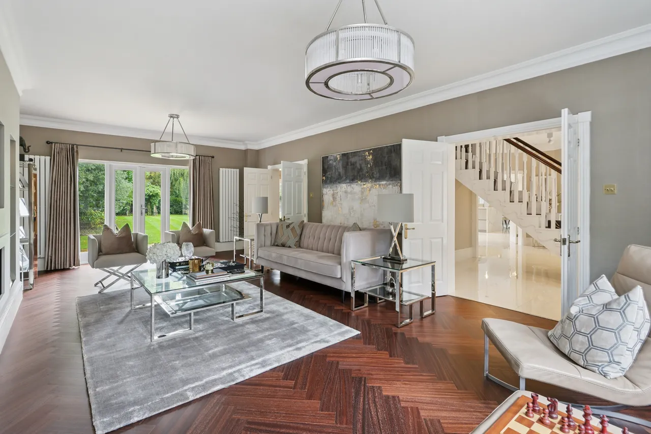 Percival Close, Leatherhead, Oxshott, photo 4