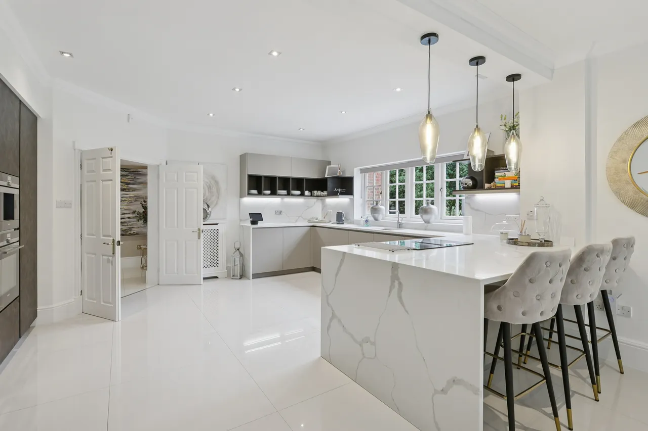Percival Close, Leatherhead, Oxshott, photo 8