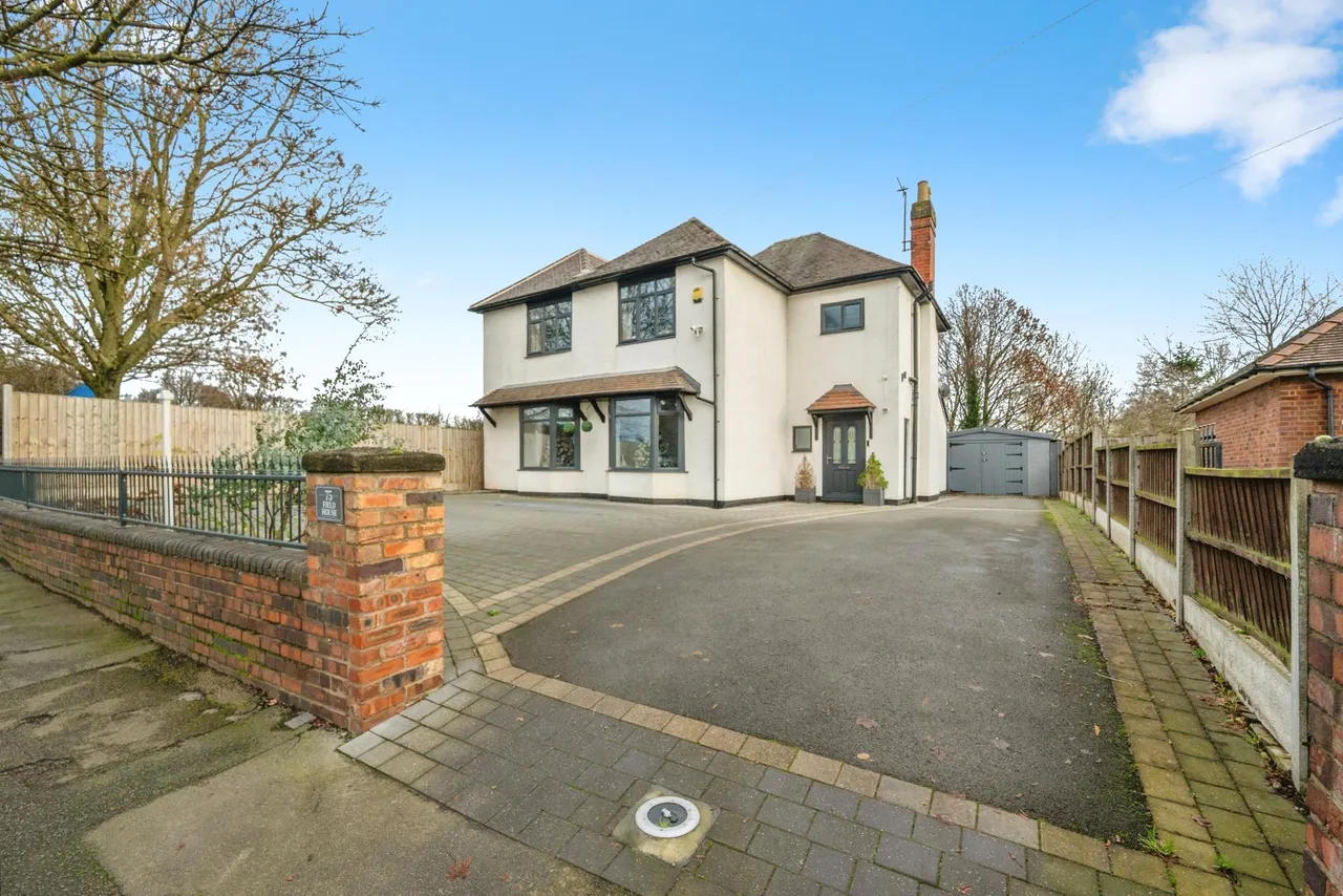 4 bed house for sale, Hockley Road, Tamworth, B77