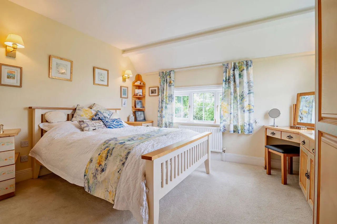 Winsham, Chard, TA20, photo 13