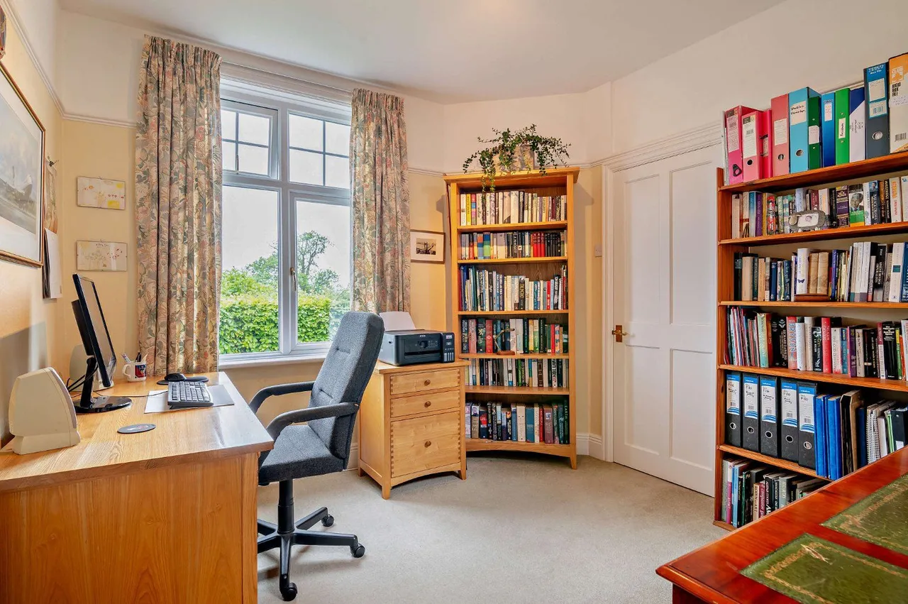 Winsham, Chard, TA20, photo 11