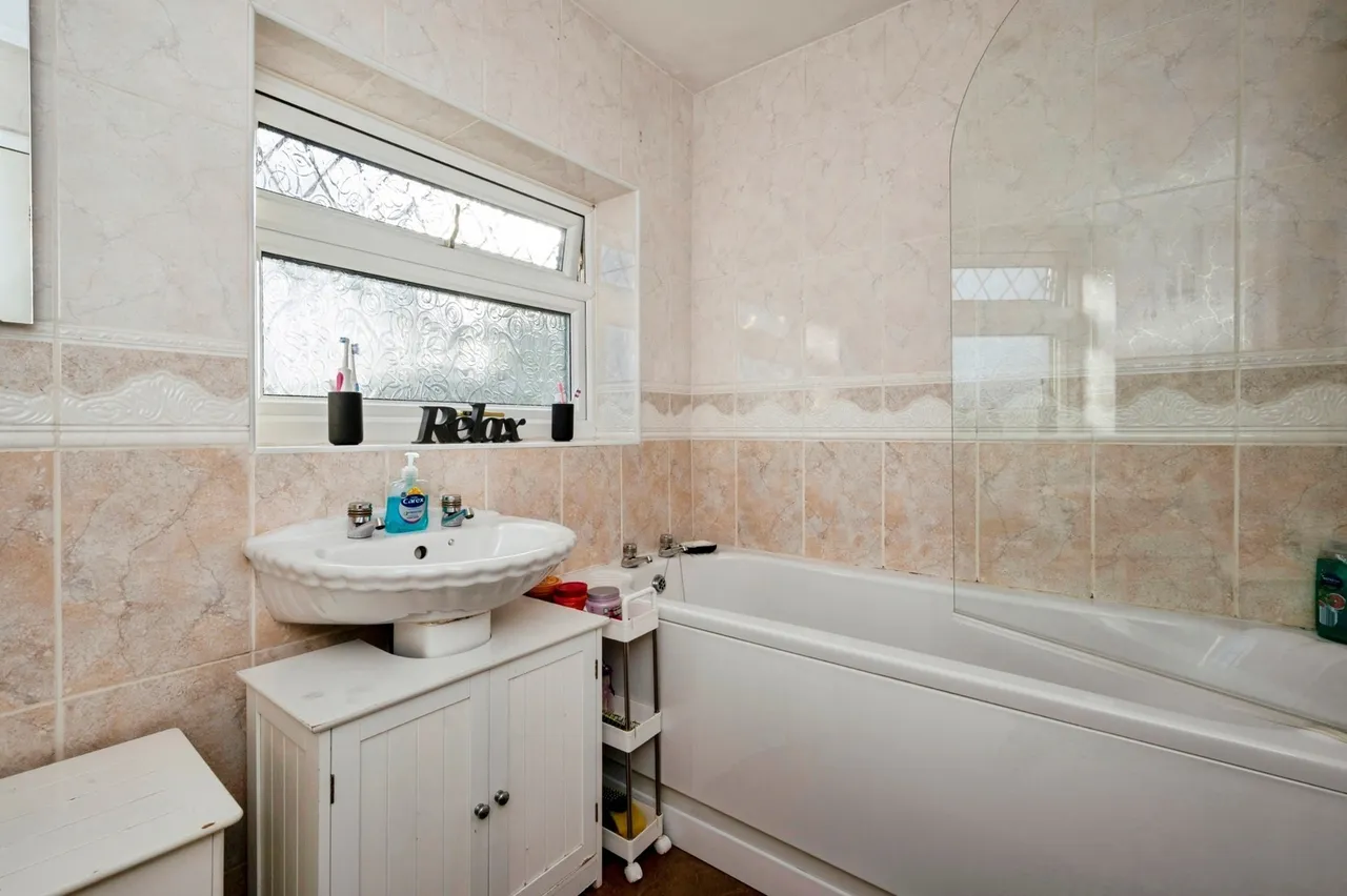 Willow Avenue, Kirkby-in-Ashfield, NG17, photo 9