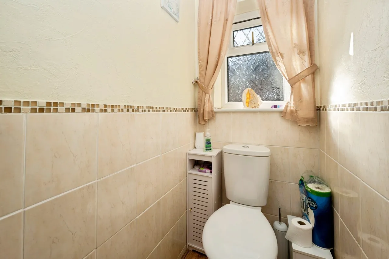 Willow Avenue, Kirkby-in-Ashfield, NG17, photo 10