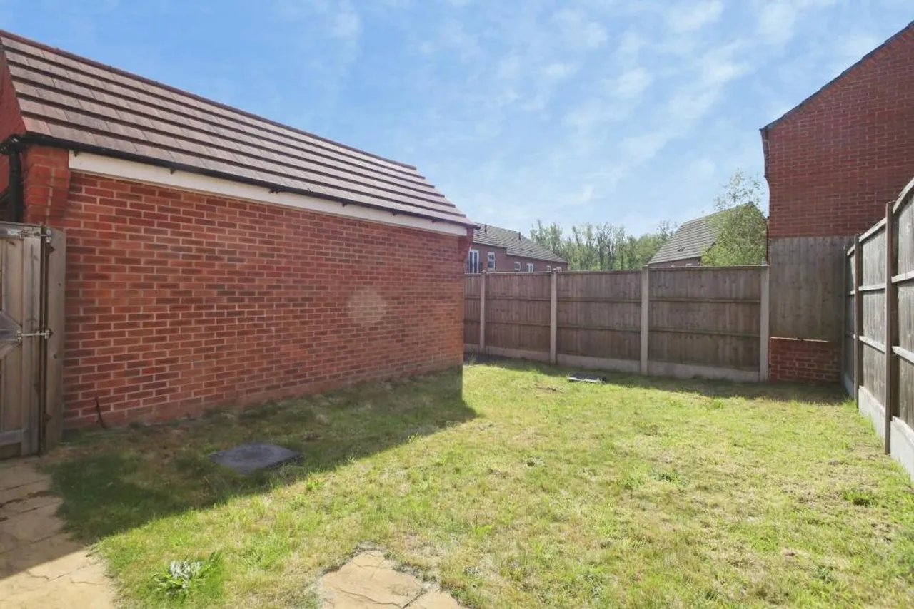 Abbotsford Road, Ashby-De-La-Zouch, LE65, photo 13