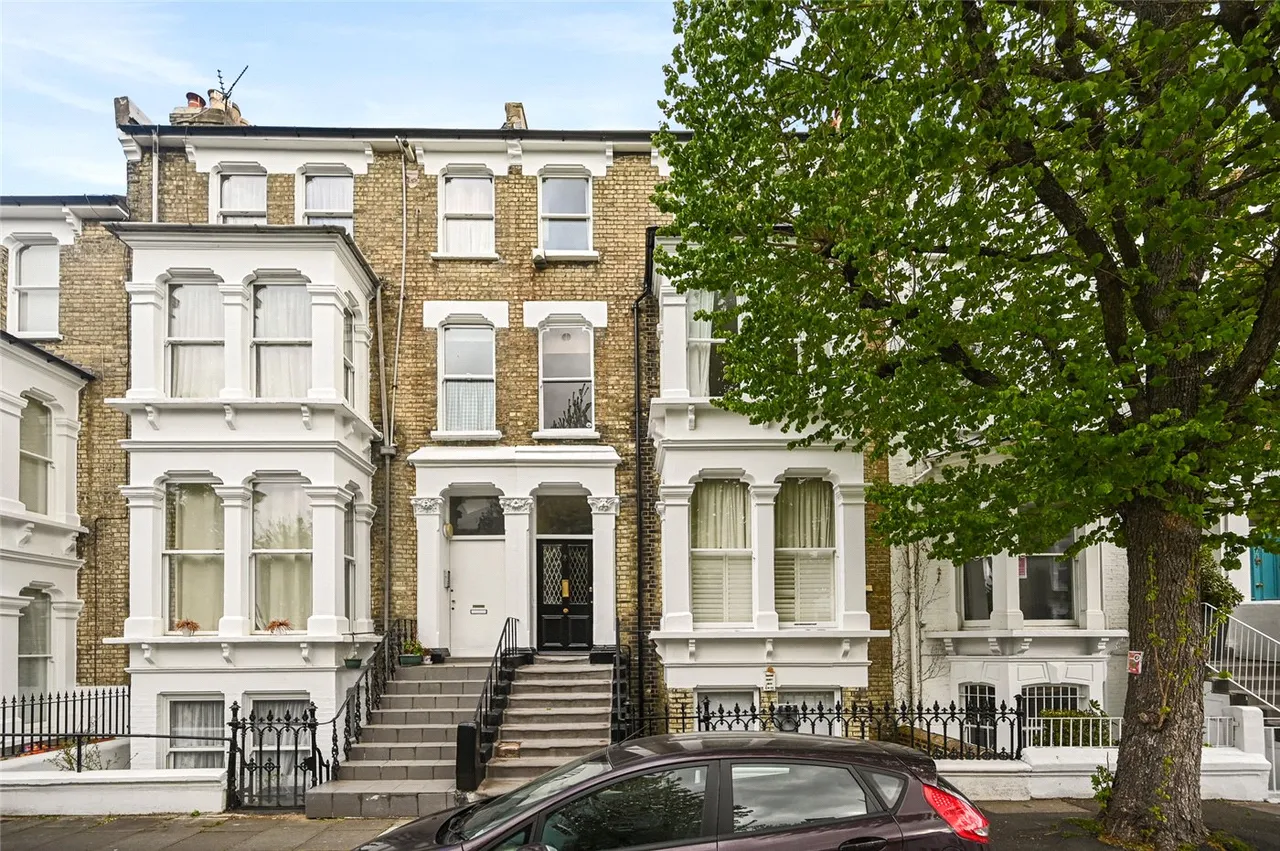 Westwick Gardens, London, W14, photo 4