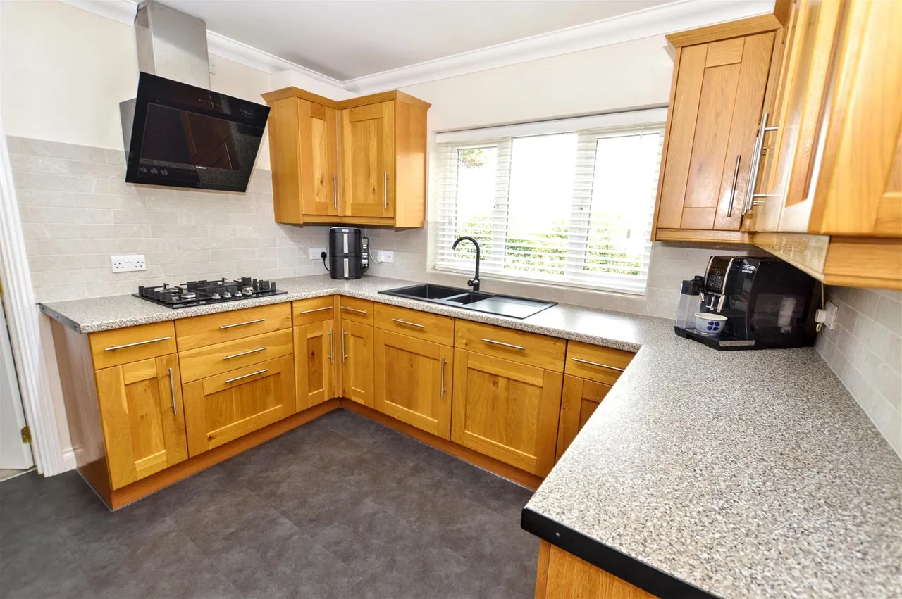 Hooks Hill Road, Sheringham, NR26, photo 19