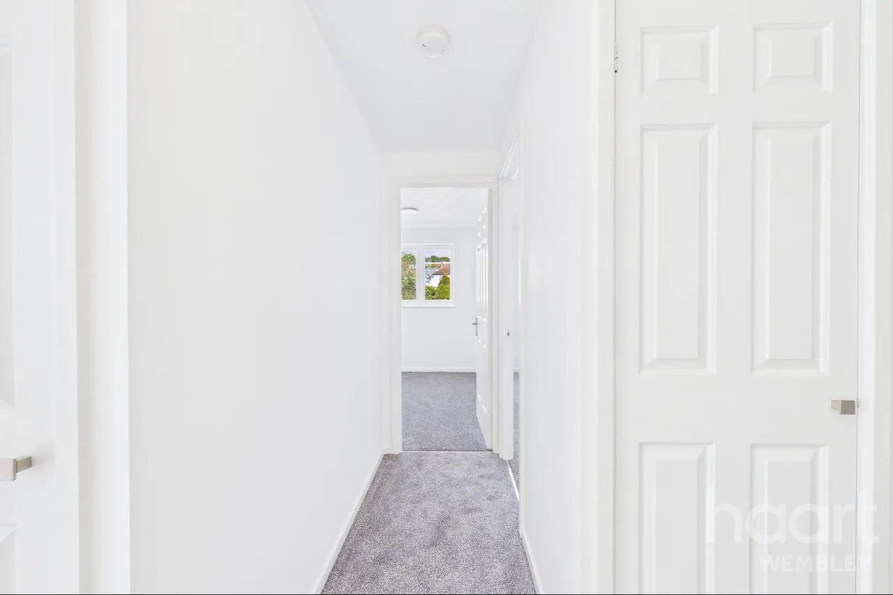 Campbell Gordon Way, London, NW2, photo 14