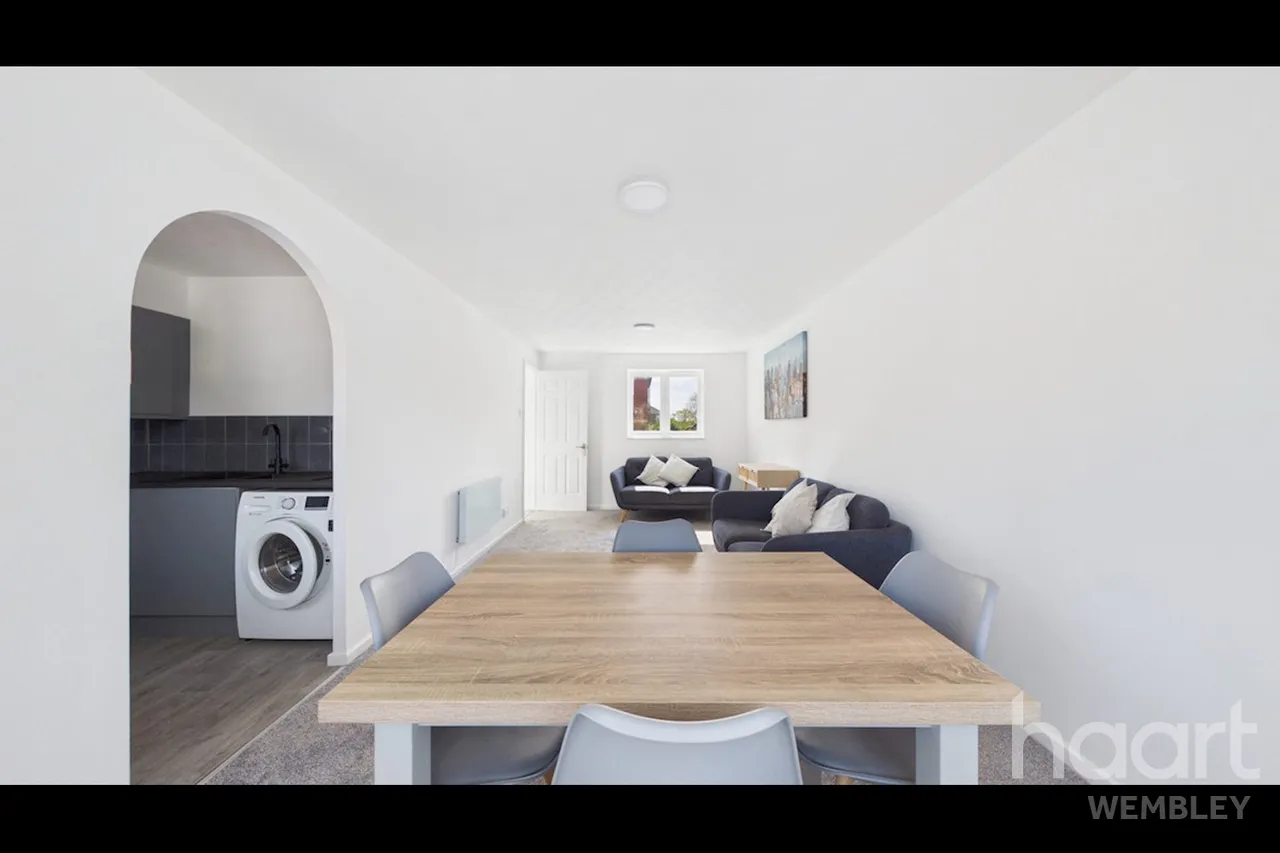 Campbell Gordon Way, London, NW2, photo 5