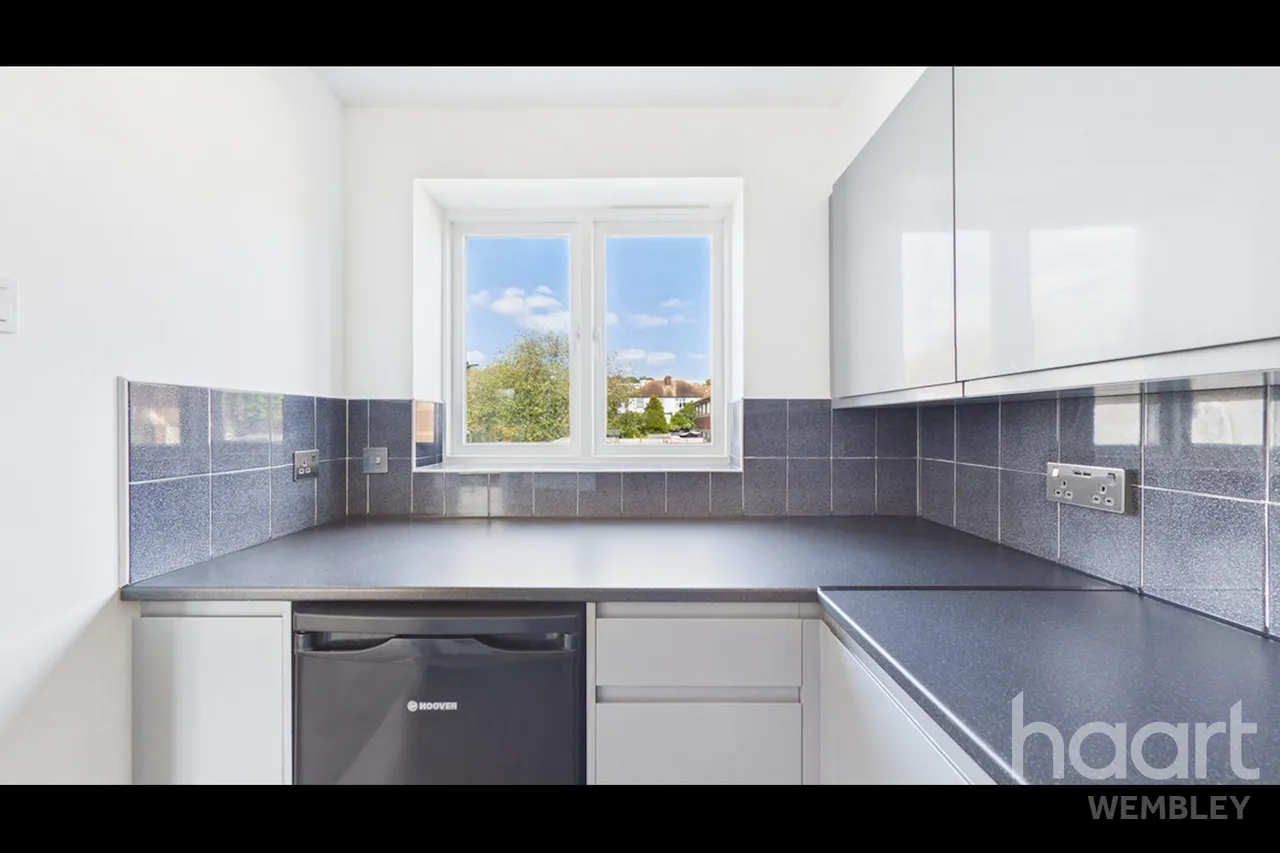 Campbell Gordon Way, London, NW2, photo 2