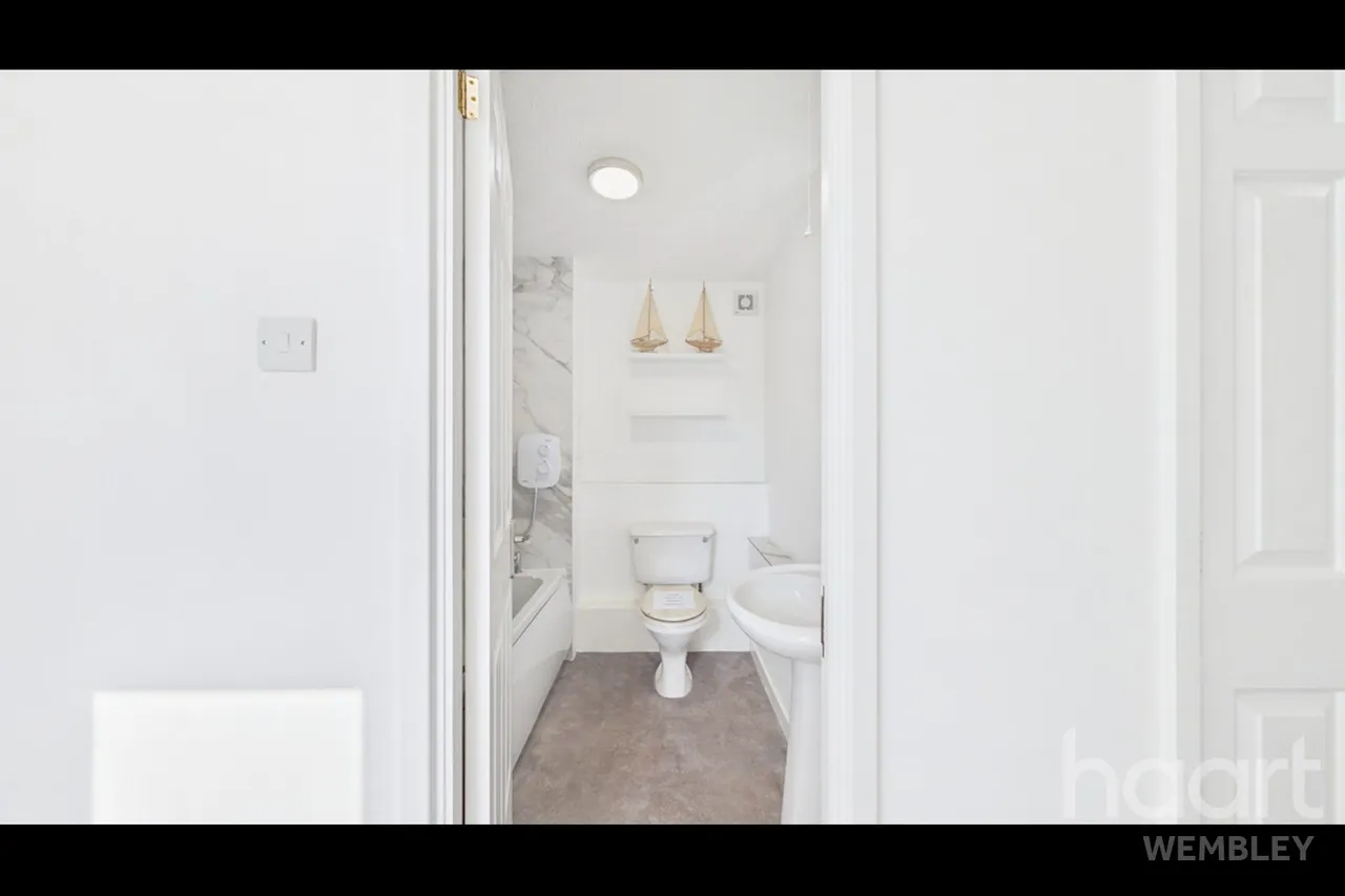 Campbell Gordon Way, London, NW2, photo 9