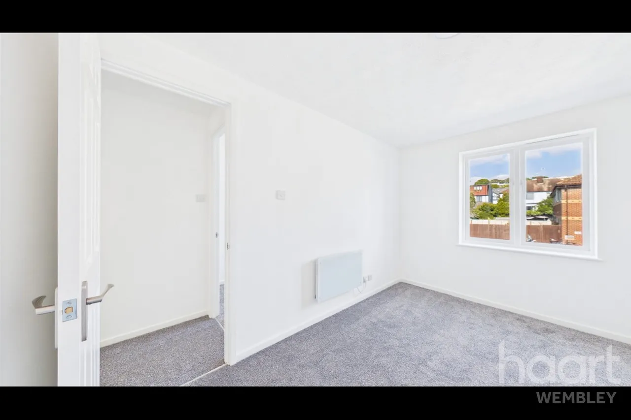 Campbell Gordon Way, London, NW2, photo 17