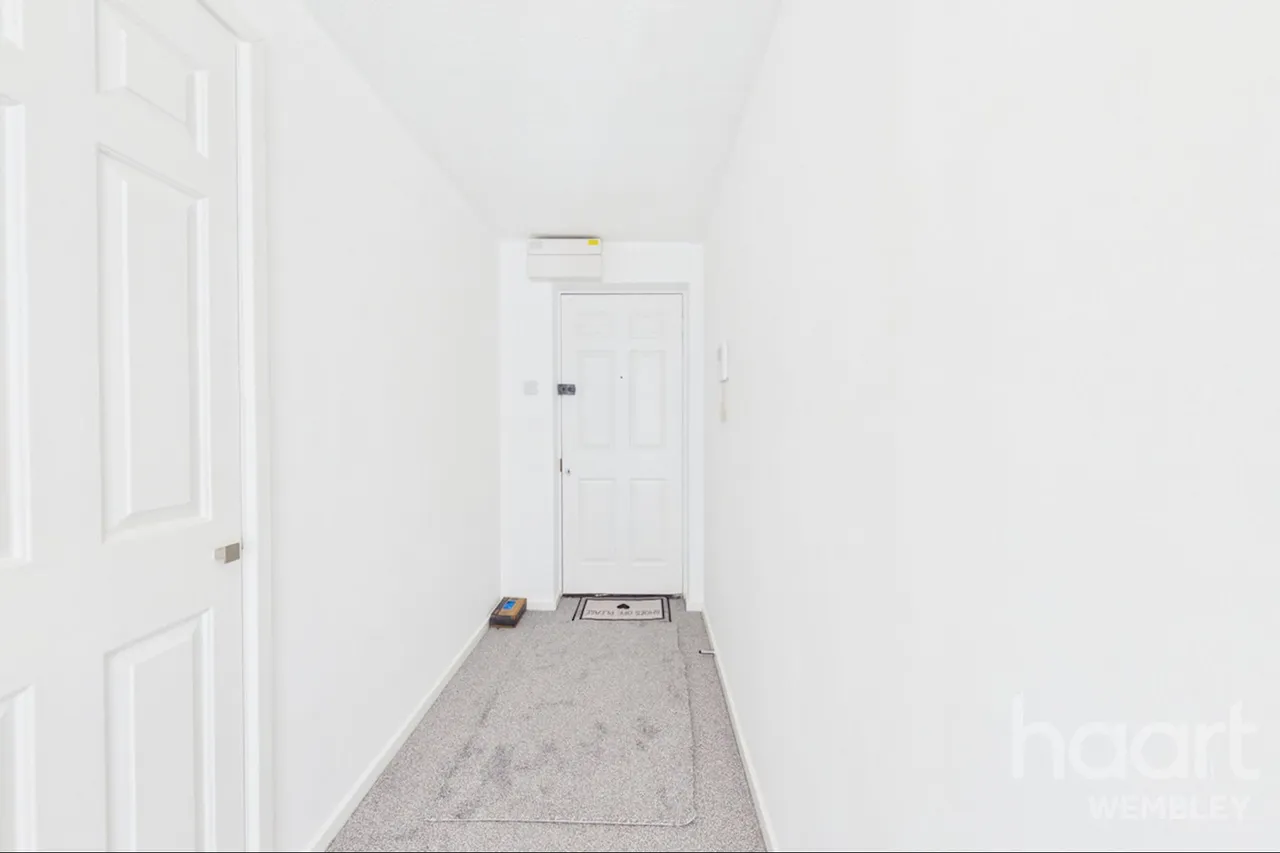Campbell Gordon Way, London, NW2, photo 13