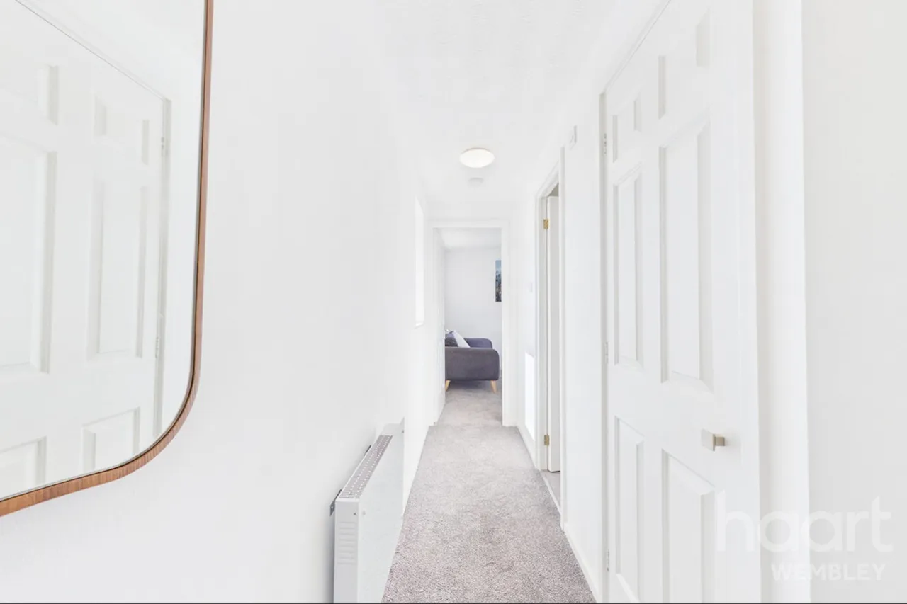 Campbell Gordon Way, London, NW2, photo 16