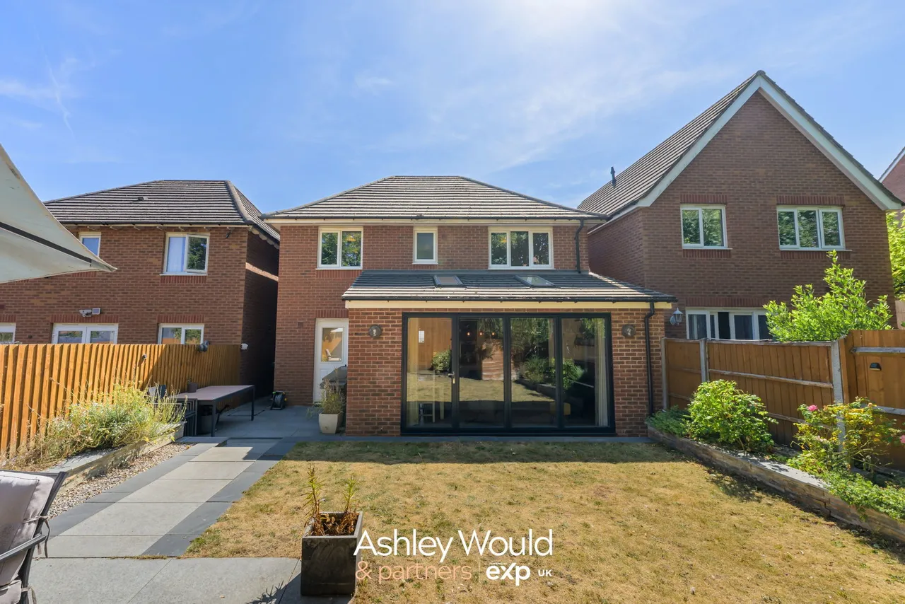 Bill Thomas Way, Rowley Regis, B65, photo 23