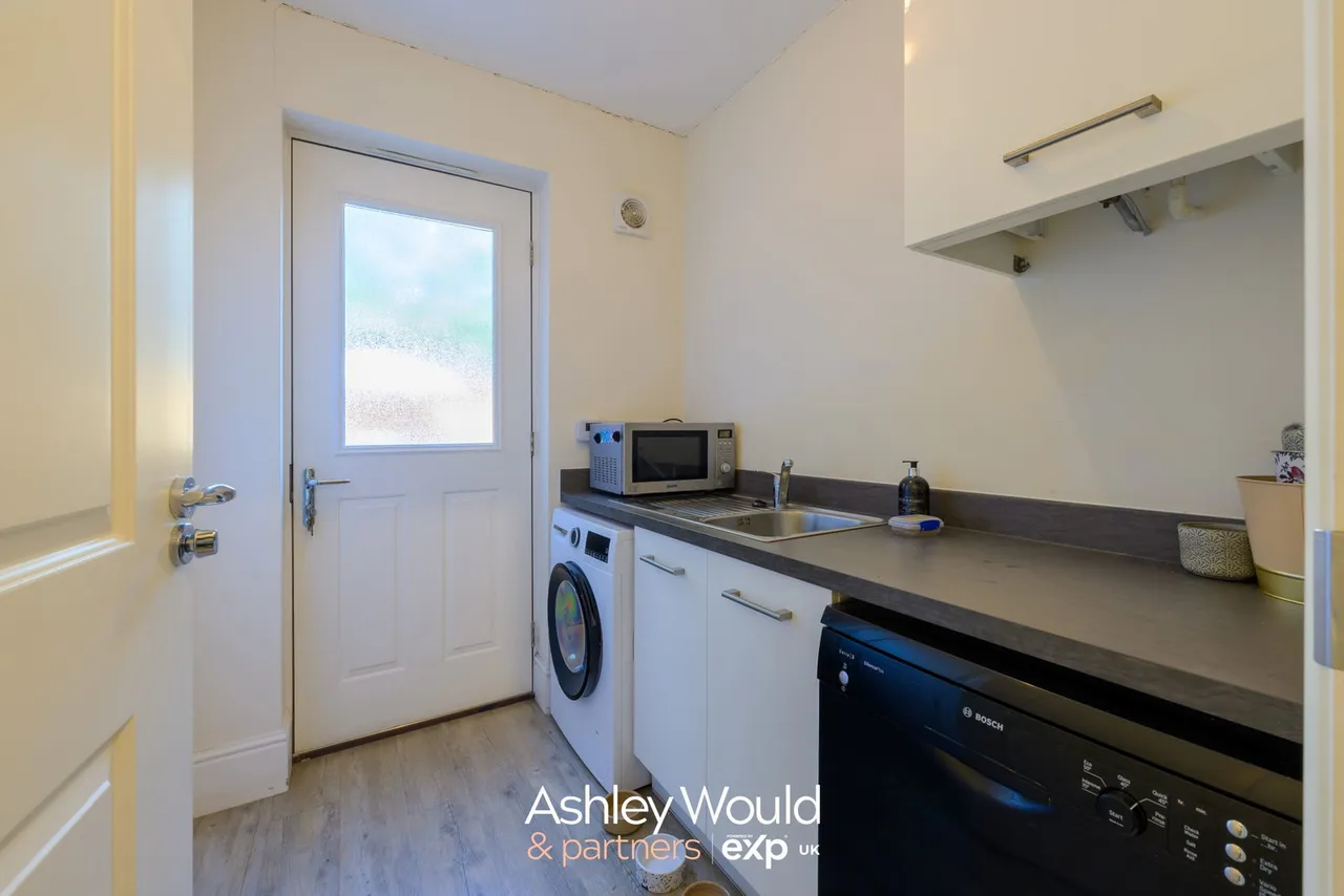 Bill Thomas Way, Rowley Regis, B65, photo 7