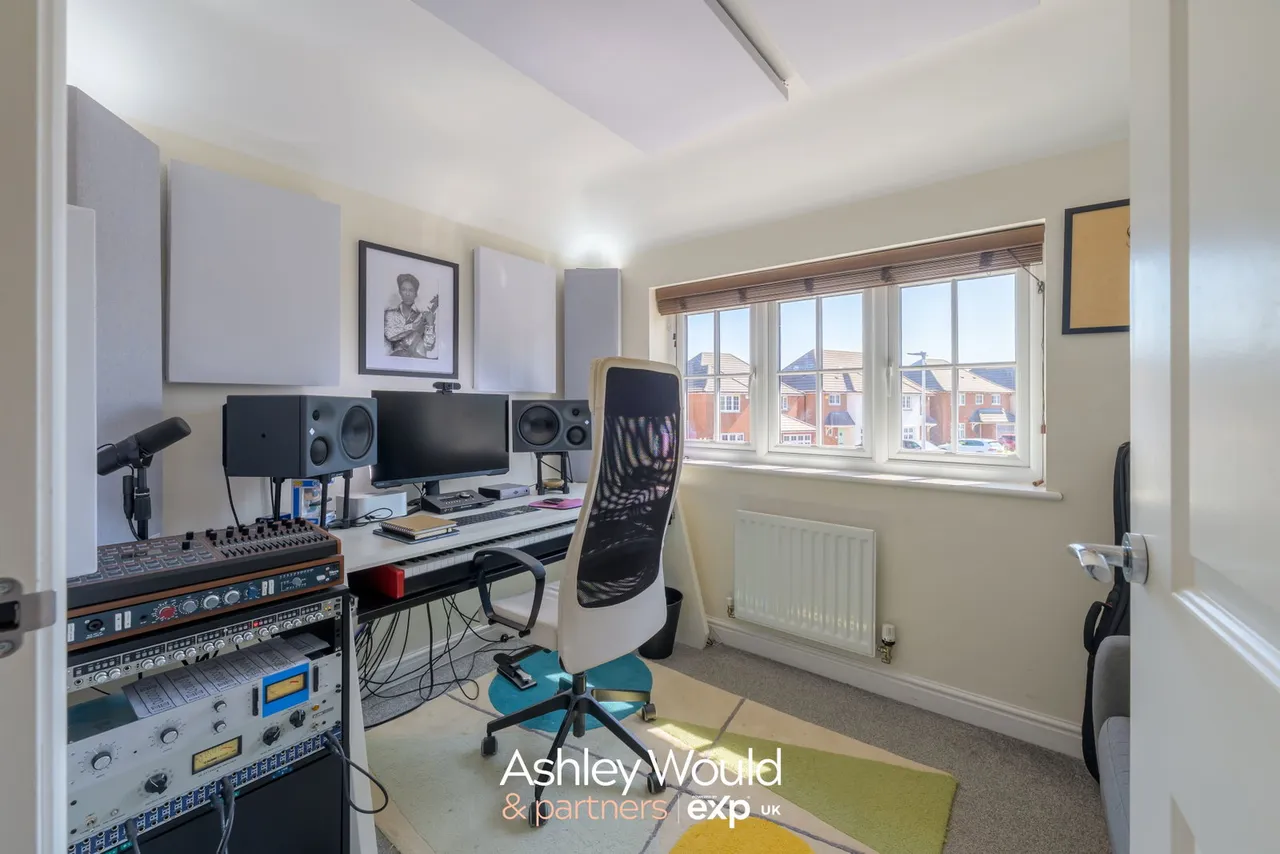 Bill Thomas Way, Rowley Regis, B65, photo 19