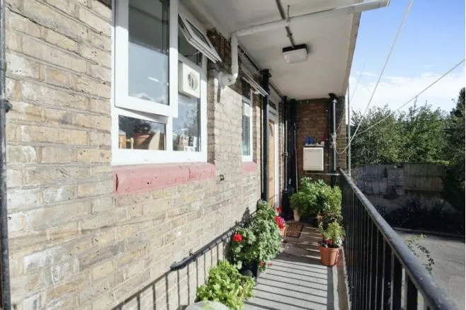 Fulham Palace Road, London, SW6, photo 2