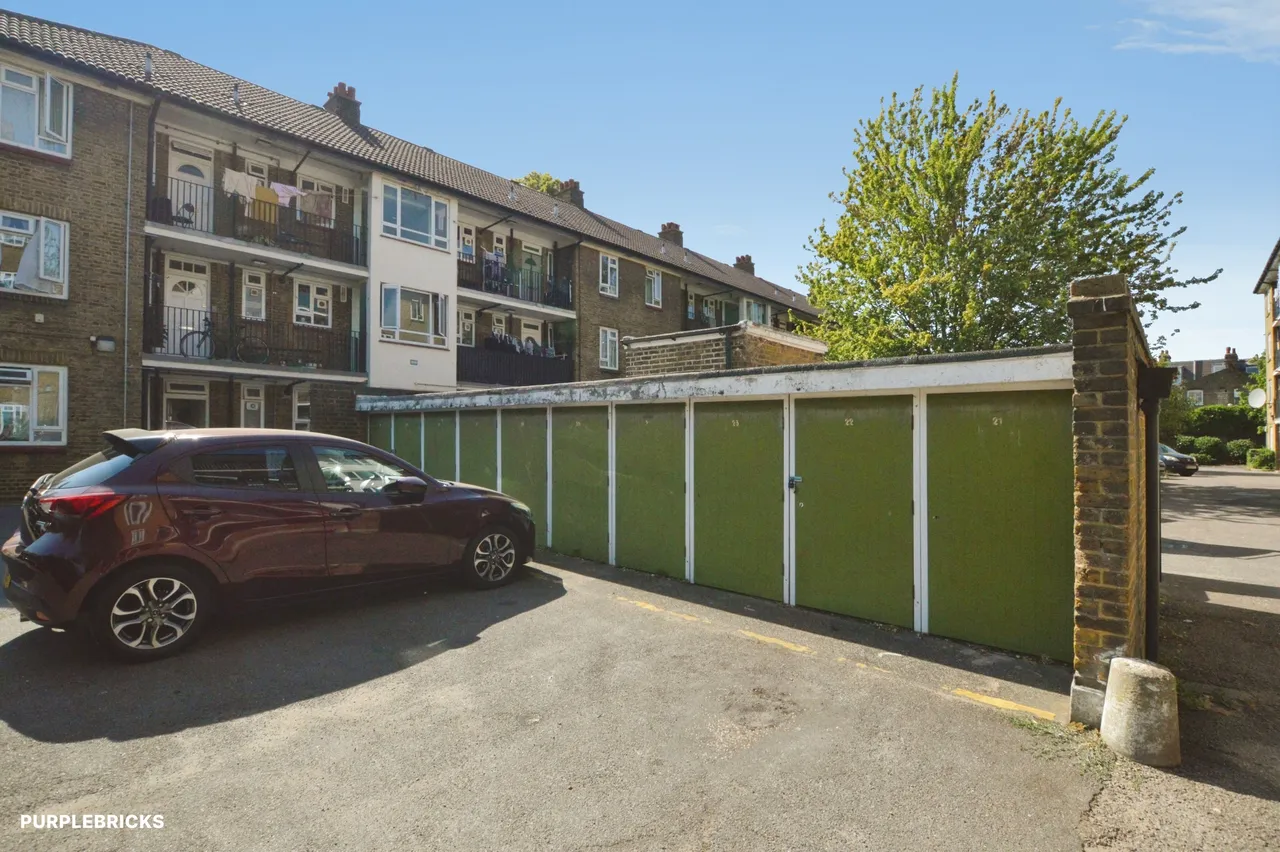 Fulham Palace Road, London, SW6, photo 25