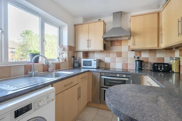Birinus Close, High Wycombe, HP12, photo 3