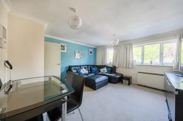 Birinus Close, High Wycombe, HP12, photo 6