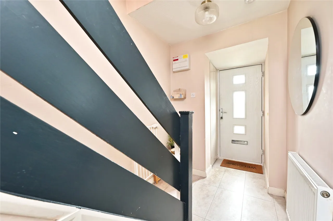 Aymer Drive, Staines, TW18, photo 9
