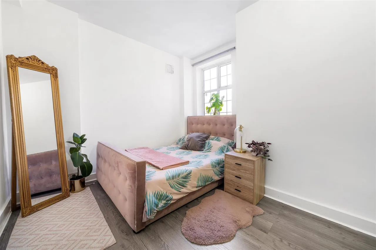 Elder Gardens, West Norwood, SE27, photo 2