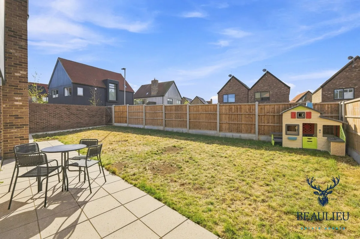 Upper Wimbush Road, Chelmsford Garden, CM3, photo 33